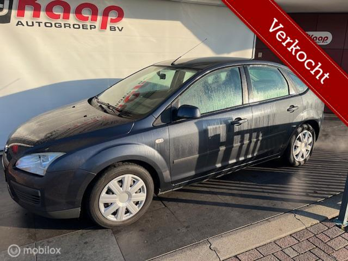 Ford Focus 1.6-16V Futura 2007 - voorkant