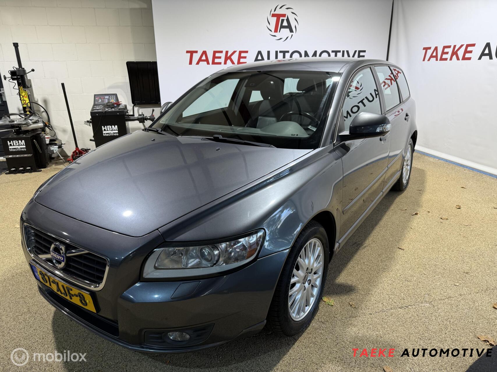 Volvo V50 2.0 Business Edition Clima/Cruise/Leder/Trekhaak 2012 - voorkant