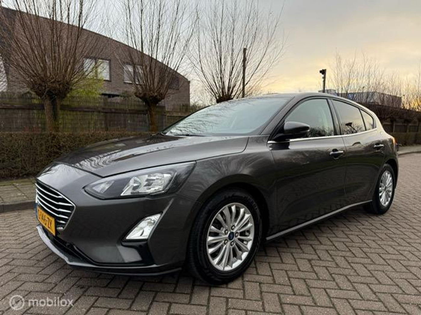 Ford Focus 1.0 EcoBoost Titanium Business 2020 - voorkant