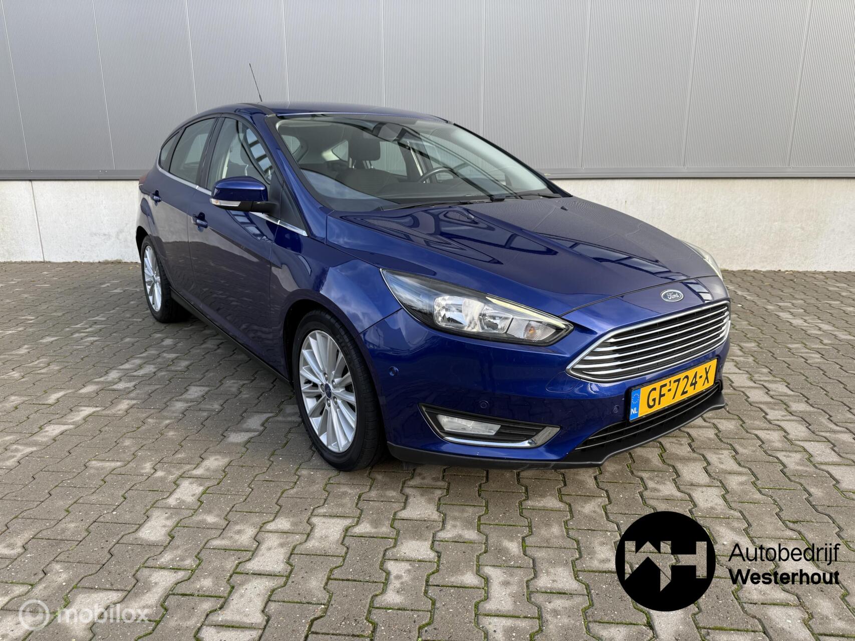 Ford Focus 1.0 First Edition Keyless Navi Automatisch inparkeren 2015 - voorkant