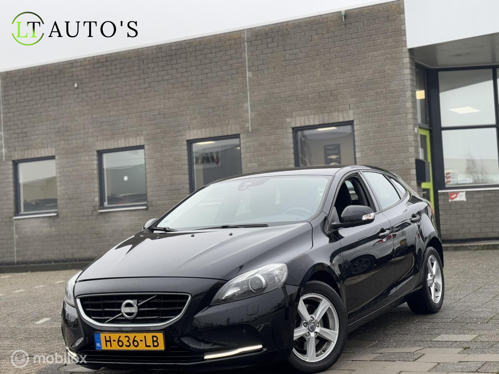 Volvo V40 1.6 T3 Momentum|Xenon Led Cruise Stoelverwarming 2013 - voorkant