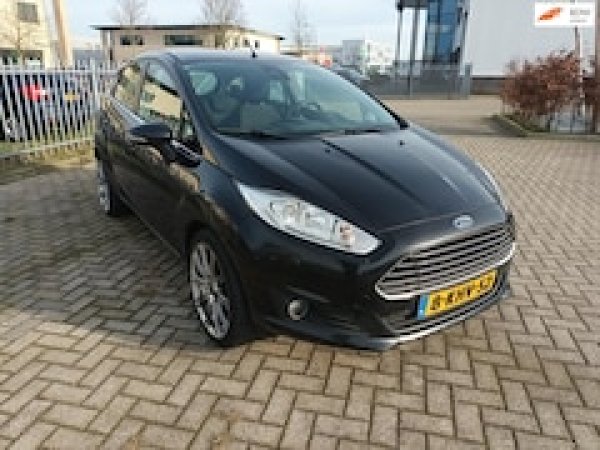 Ford Fiesta 1.0 EcoBoost Titanium 2013 - voorkant