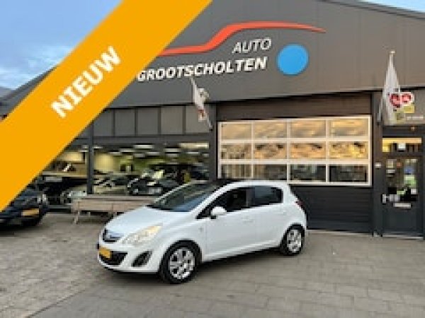 Opel Corsa 1.2-16V '111' Edition 2011 - voorkant