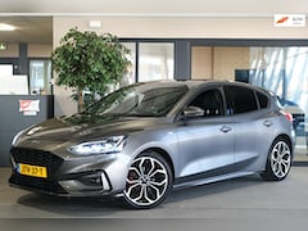 Ford Focus 1.0 EcoBoost Vignale 2018 - voorkant