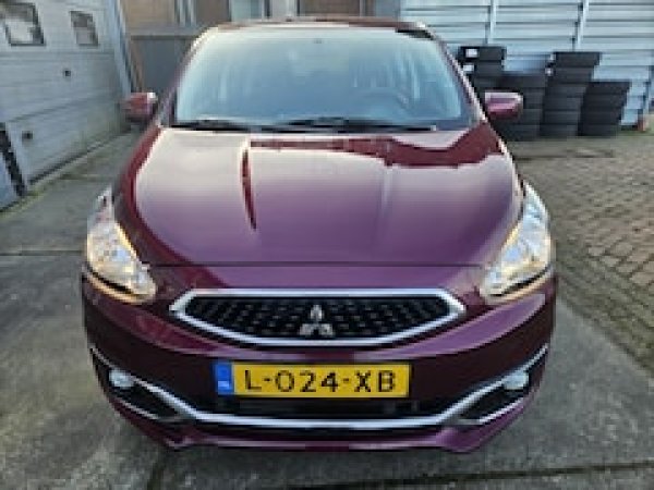 Foto van Mitsubishi Space Star