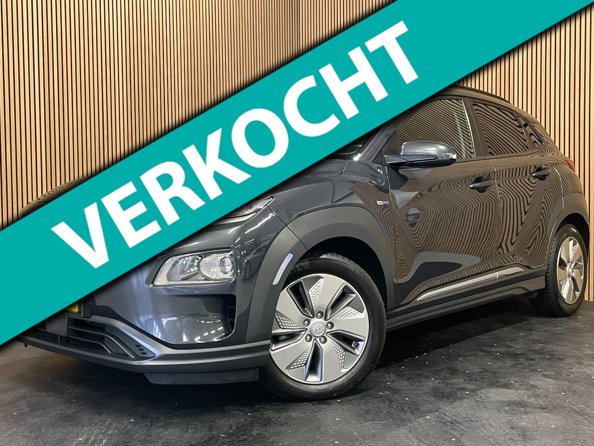 Hyundai Kona EV Fashion 64 kWh|100% SOH|FACELIFT|3-FASE|ACC|NAVI|CAMERA|CARPLAY|NAVI|NL- AUTO|NAP|INCL. BTW|1e EIG.| 2020 - voorkant
