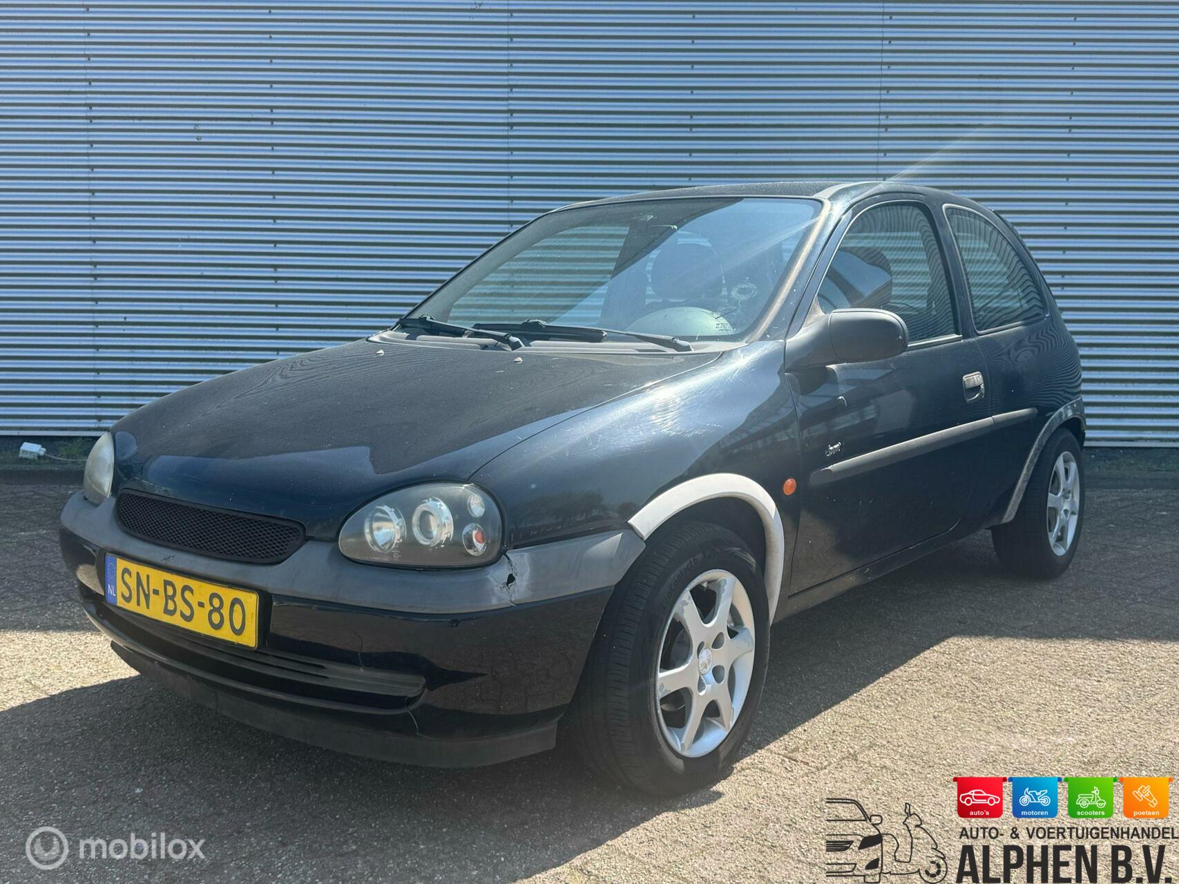 Opel Corsa 1.4i-16V CDX- Nap - Elek ramen - 1997 - voorkant
