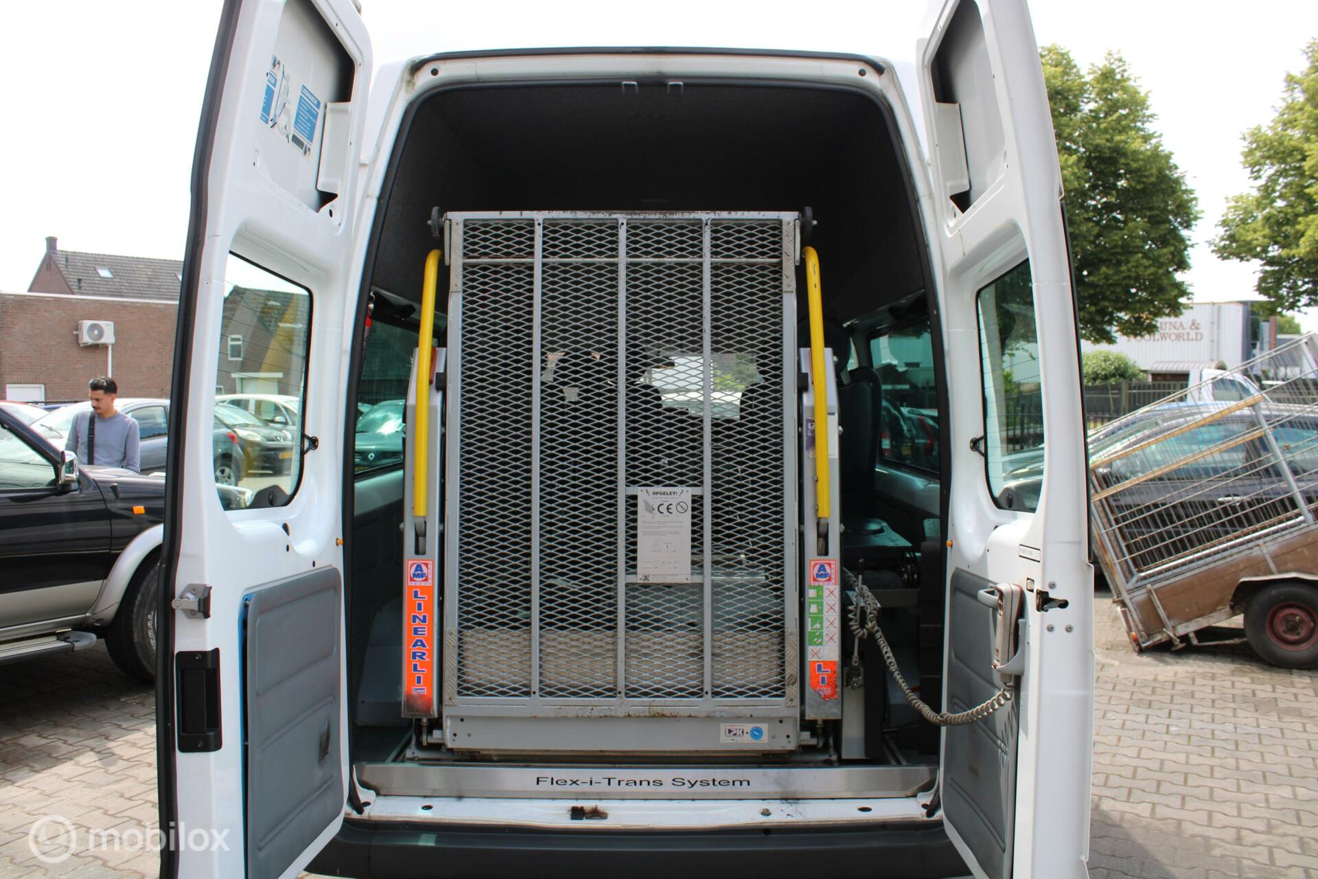 Foto van Ford Transit Tourneo