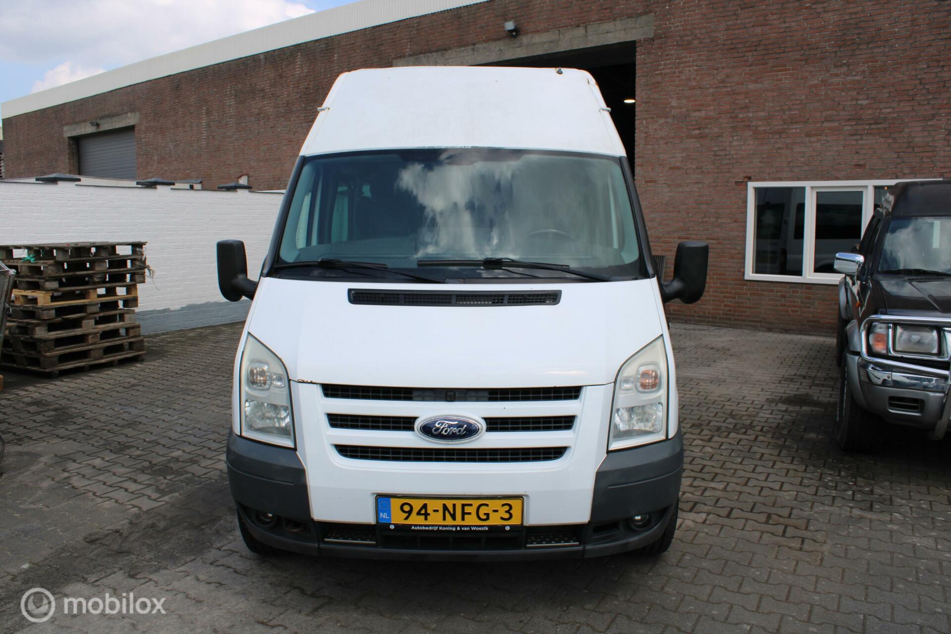 Foto van Ford Transit Tourneo