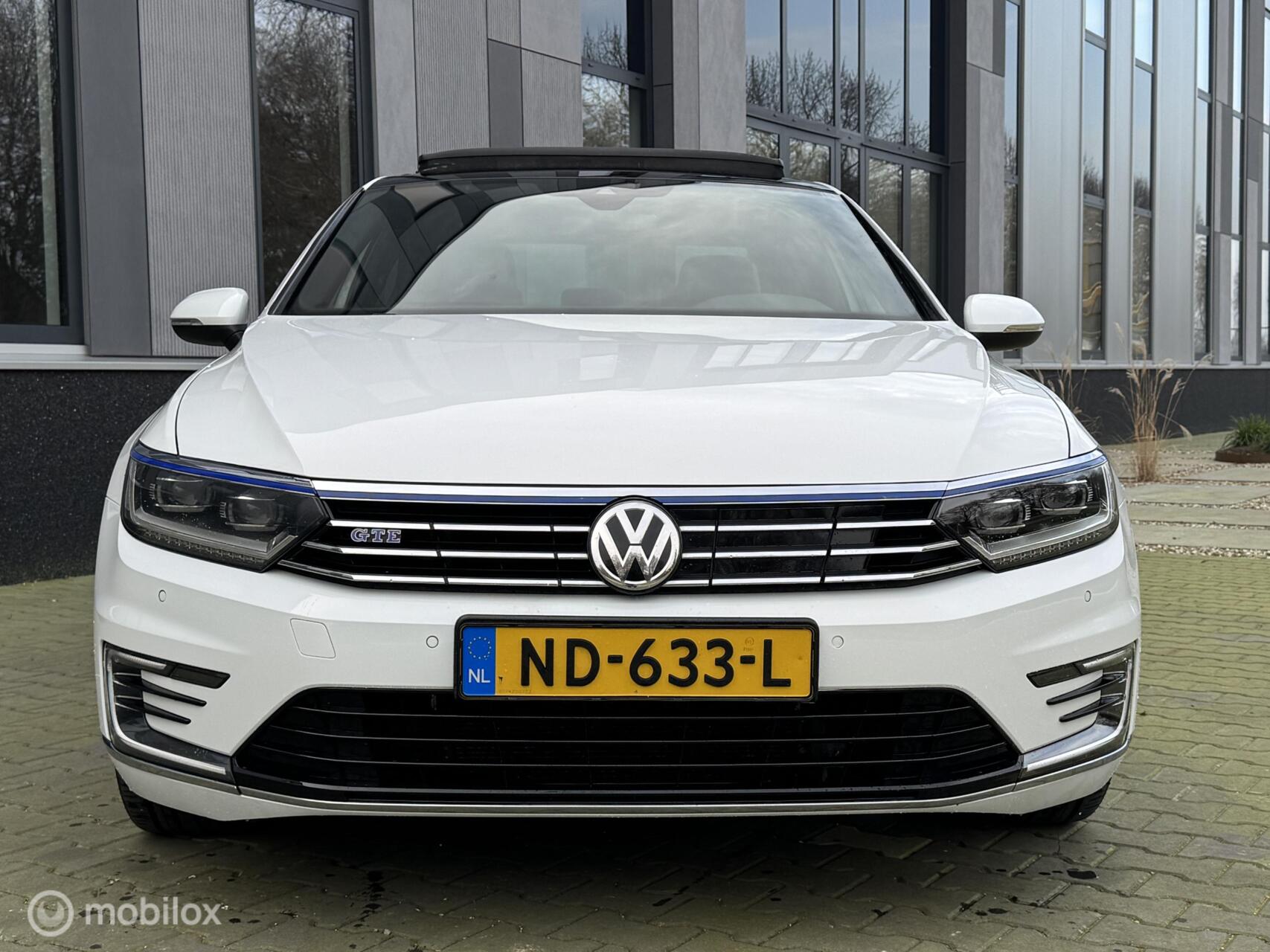 Foto van VOLKSWAGEN PASSAT