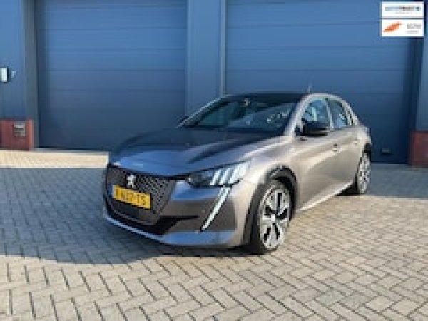 Peugeot 208 1.2 PureTech GT 2021 - voorkant