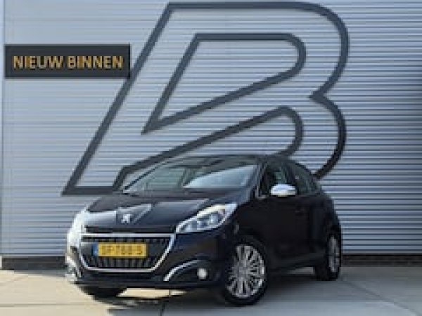 Peugeot 208 1.2 PureTech Blue Lease Executive 2018 - voorkant