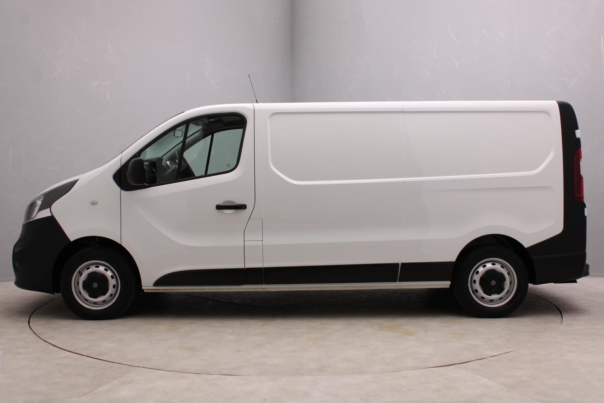 Foto van Opel Vivaro-b