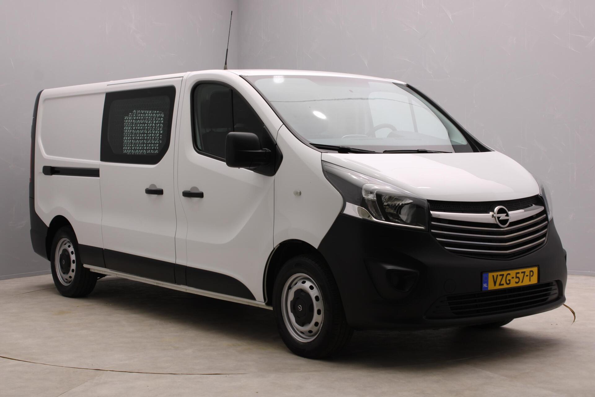 Foto van Opel Vivaro-b