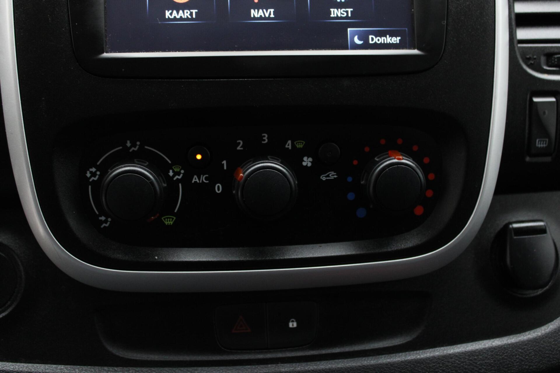 Foto van Opel Vivaro-b