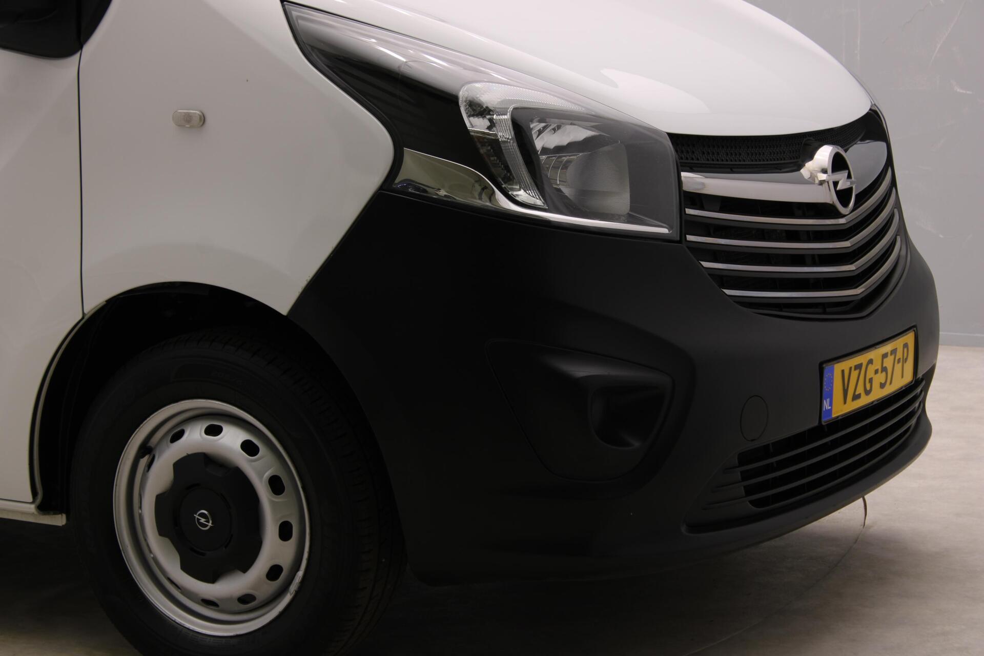 Foto van Opel Vivaro-b