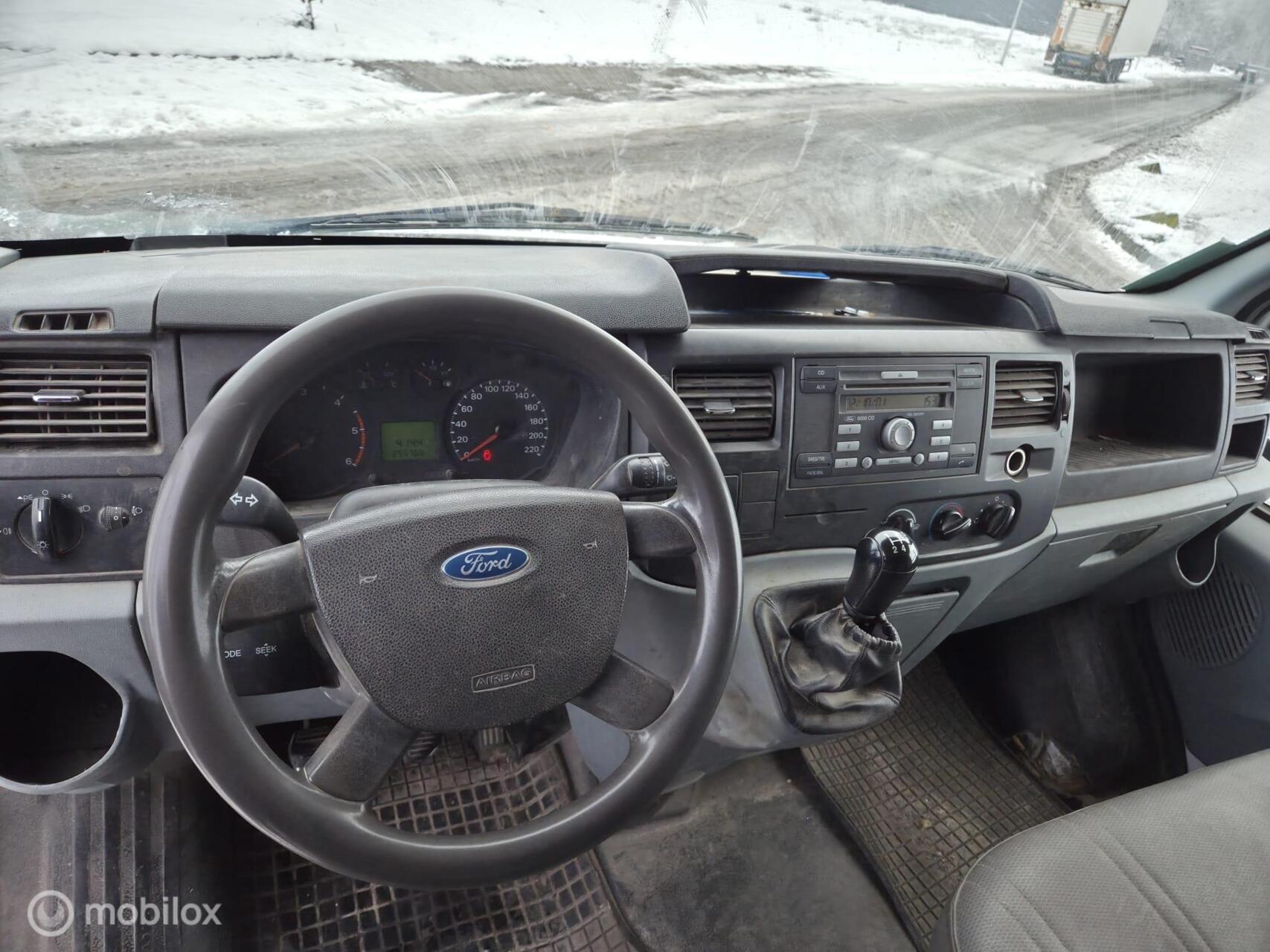 Foto van Ford Transit 300l FD Van 85 HR 4.23
