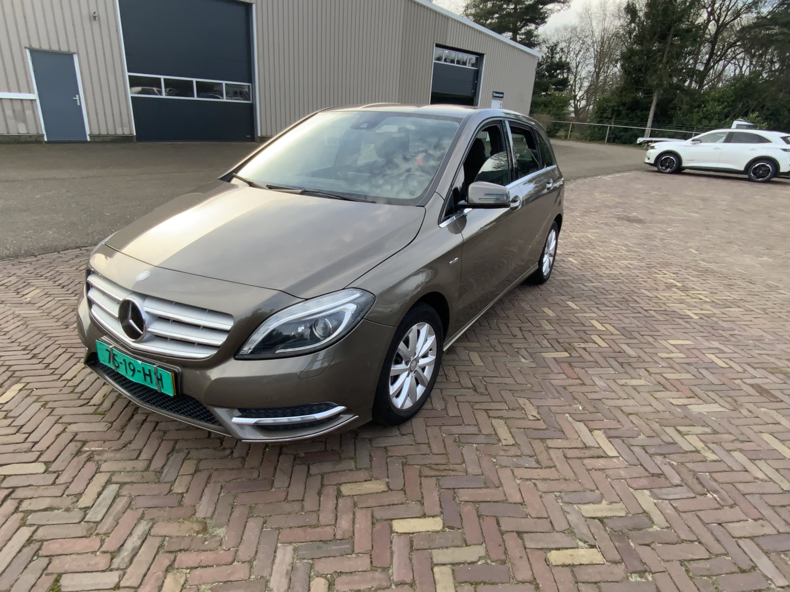Mercedes-Benz B-klasse 180 Ambition 2012 - voorkant