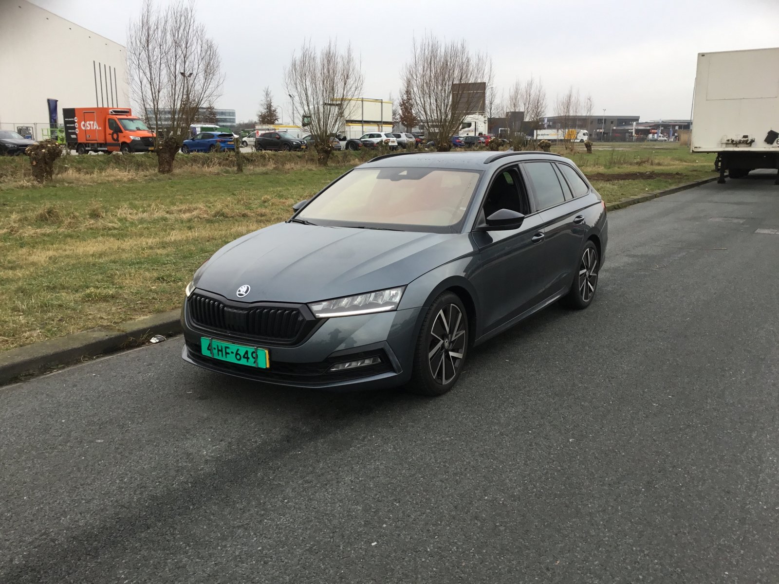 Skoda Octavia Combi 1.0 e-TSI Sport Bns 2021 - voorkant