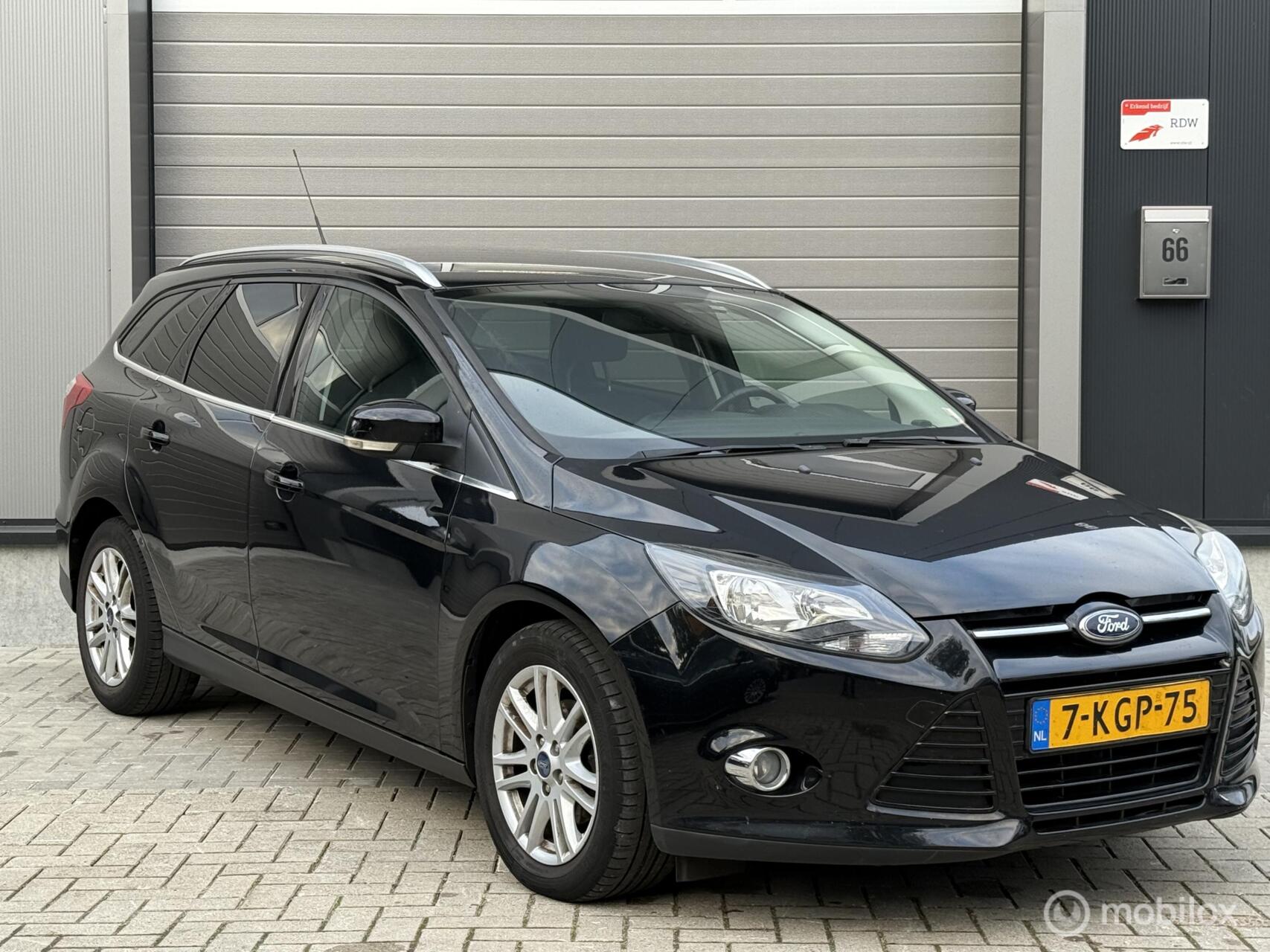 Foto van FORD FOCUS