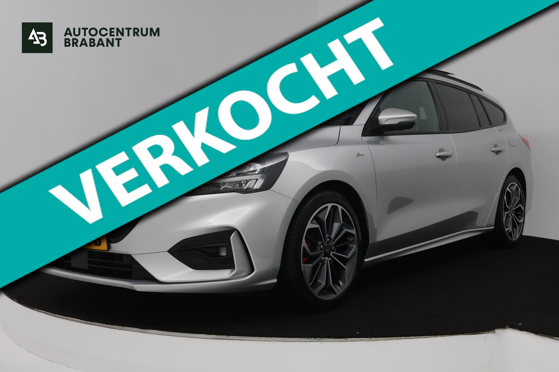 Ford Focus 1.0 EcoBoost Hybrid Vignale (PANORAMADAK, STOEL/STUUR VERWARMING, ACHTERUITRIJCAMERA, LANE-ASSIST) 2020 - voorkant