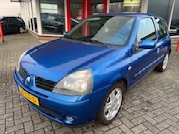 Renault Clio 1.2-16V Community 2005 - voorkant