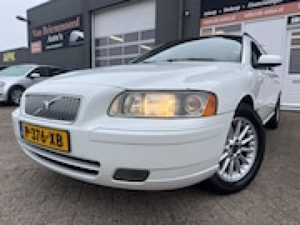Volvo V70 2.4 2006 - voorkant