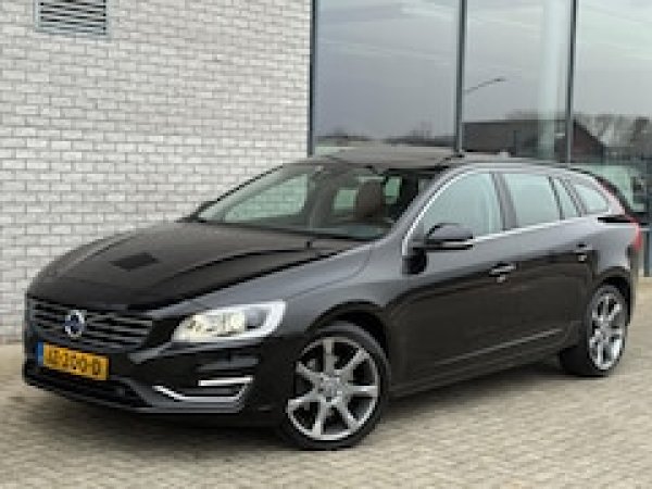 Volvo V60 2.0 D4 Nordic+ 2016 - voorkant