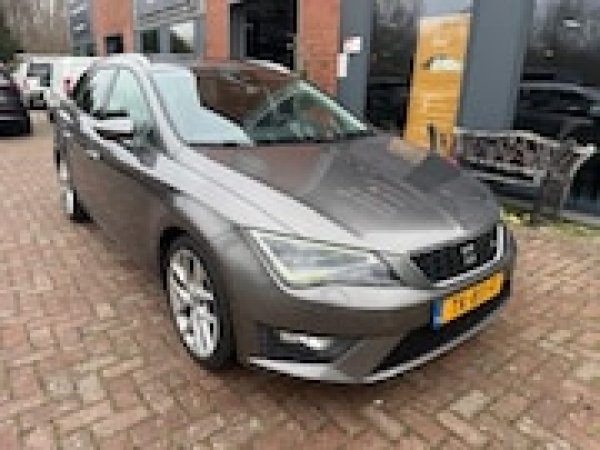Seat Leon 2.0 TDI FR Connect 2016 - voorkant