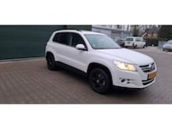 Volkswagen Tiguan 1.4 TSI Comfort&Design 2010 - voorkant