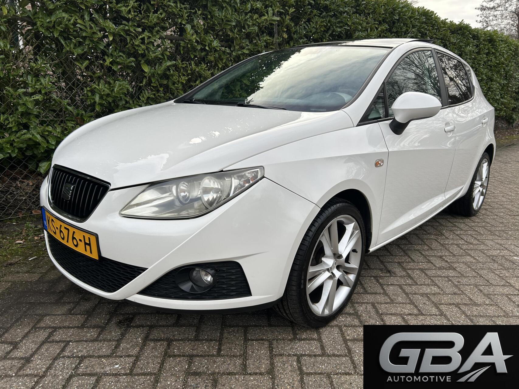 Seat Ibiza 1.4 Stylance Panoramadak 17" PDC APK 02-02-2027! 2009 - voorkant