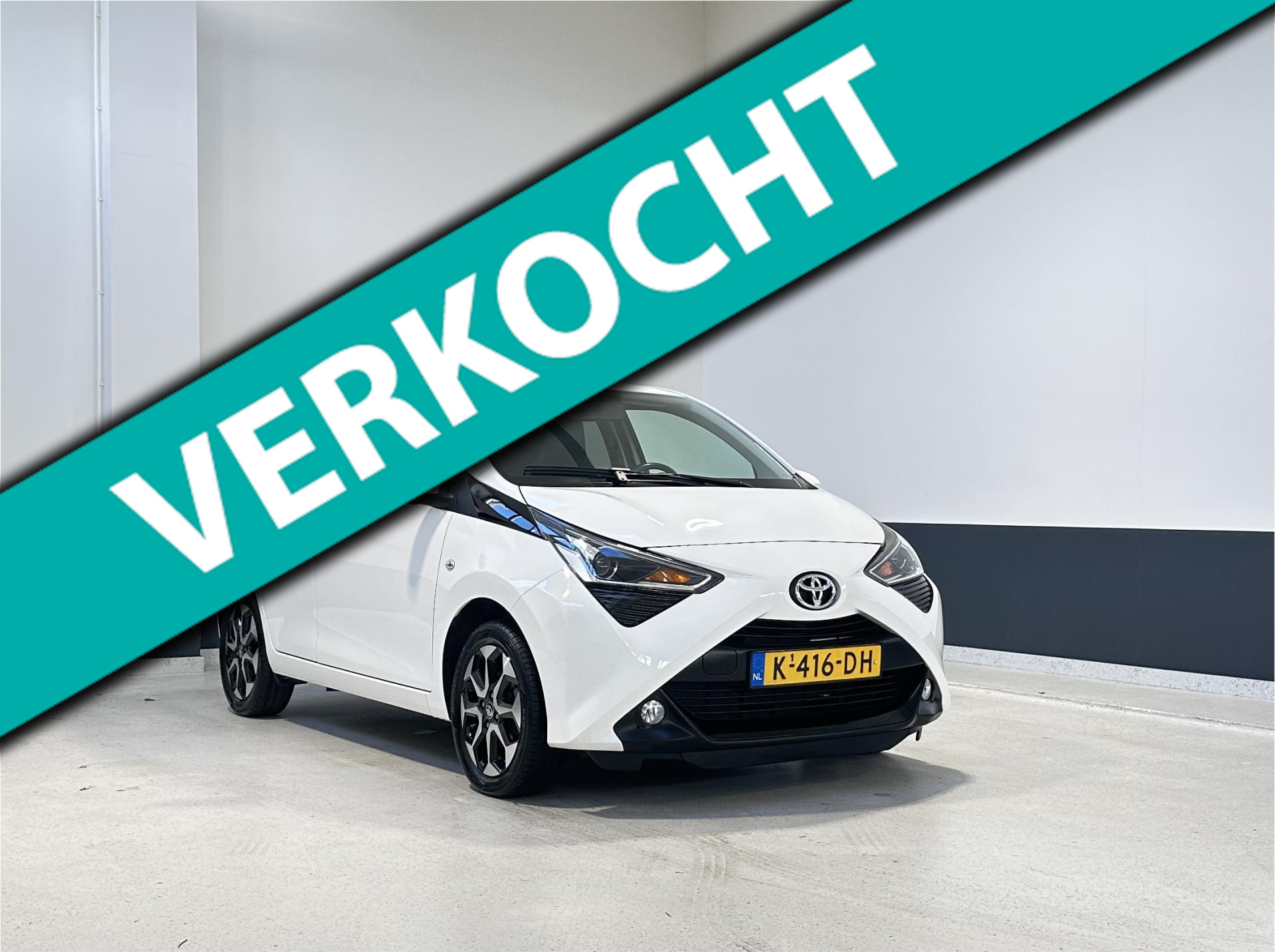 Toyota Toyota Aygo 1.0 VVT-i x-joy  Automaat | Apple Carplay/ Android auto | Camera | LM velgen | 2020 - voorkant