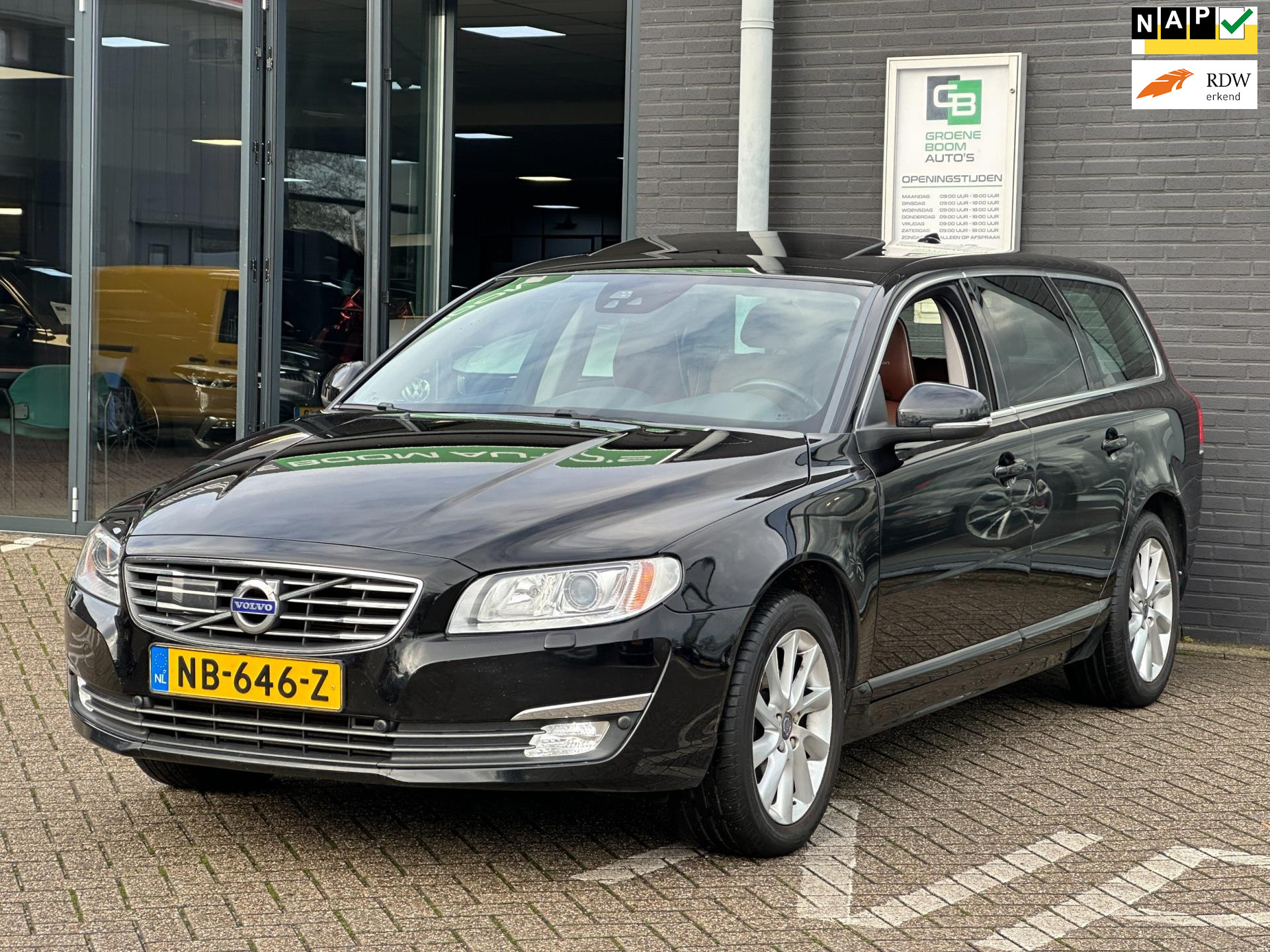 Volvo V70 2.0 D4 Polar+/PANO-DAK/LEDER/NAVI/STOELVERWARMING!! 2017 - voorkant