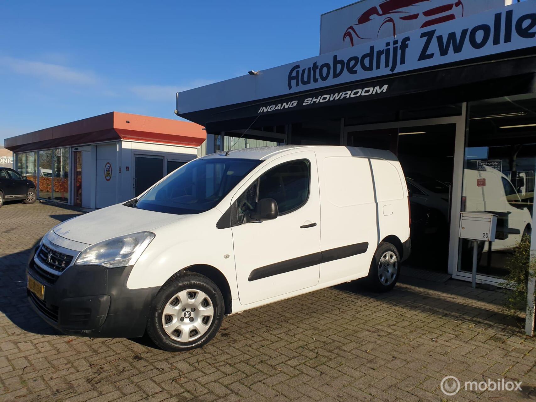 Foto van Peugeot Partner