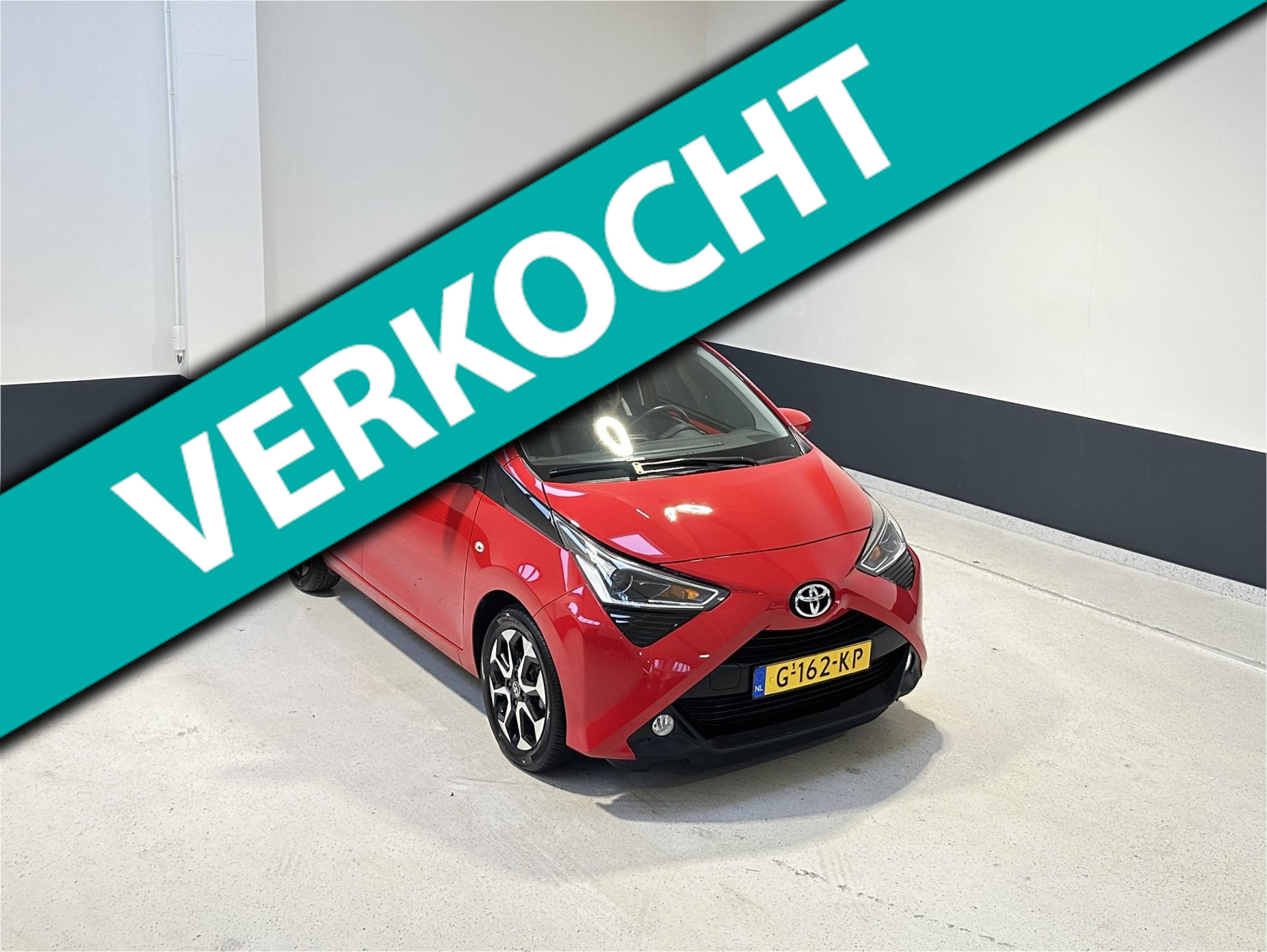 Toyota Toyota Aygo 1.0 VVT-i x-cite  Cabrio| NL | Apple Carplay/ Android auto| Camera| LM velgen | 2019 - voorkant