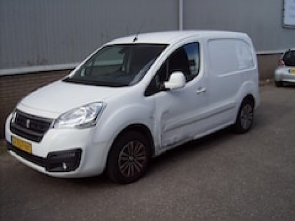 Foto van Peugeot Partner