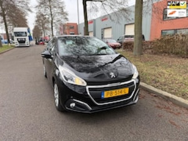 Peugeot 208 1.2 PureTech Blue Lion 2017 - voorkant