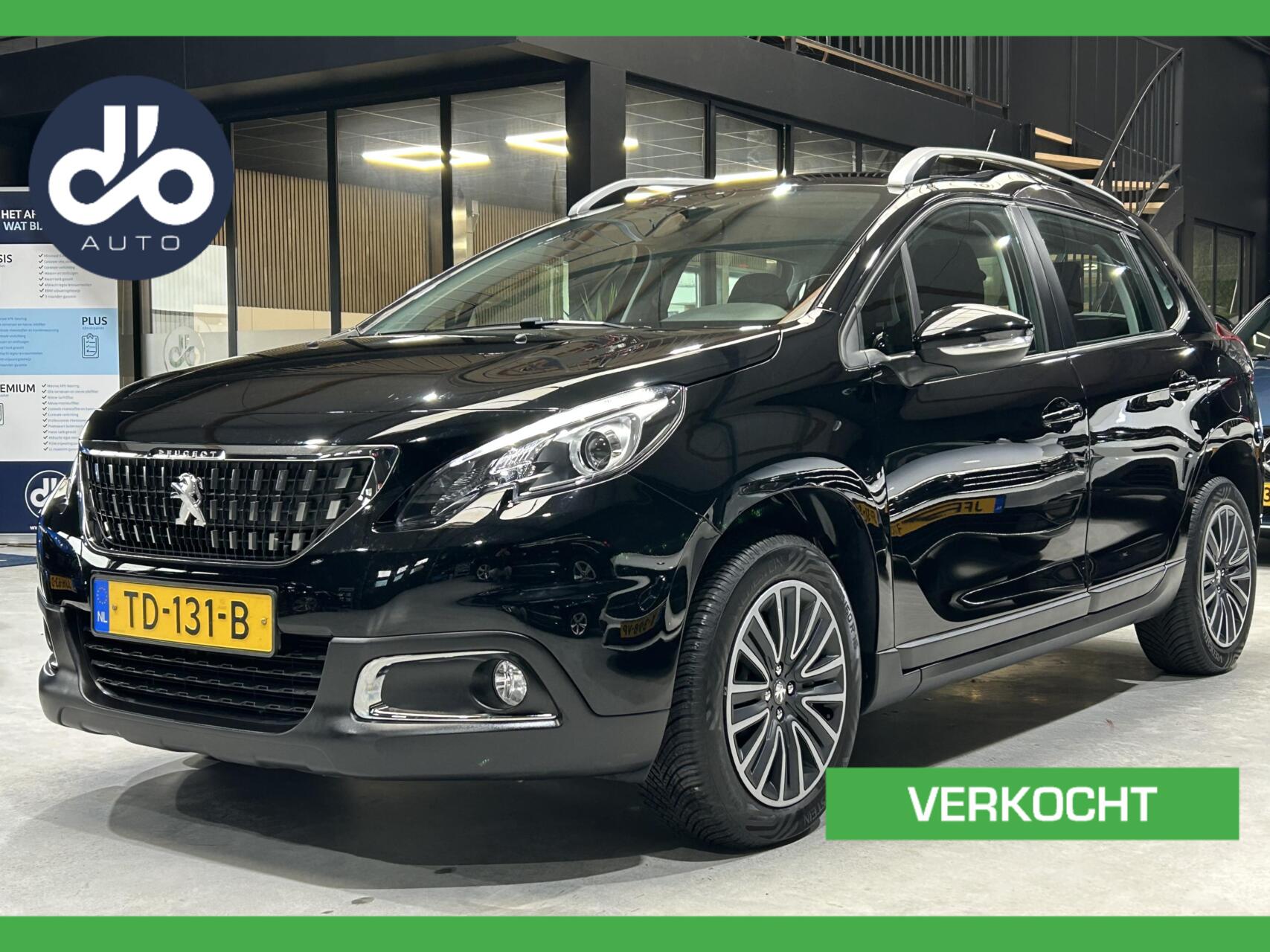 Peugeot 2008 1.2 110pk AUTOMAAT PureTech Blue Lion NAVI I CRUISE I PDC I ORG.NL + NAP 2018 - voorkant