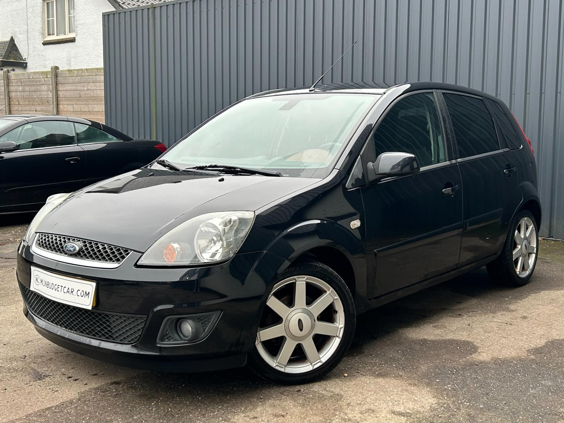 Ford Fiesta 1.3-8V Futura 2007 - voorkant