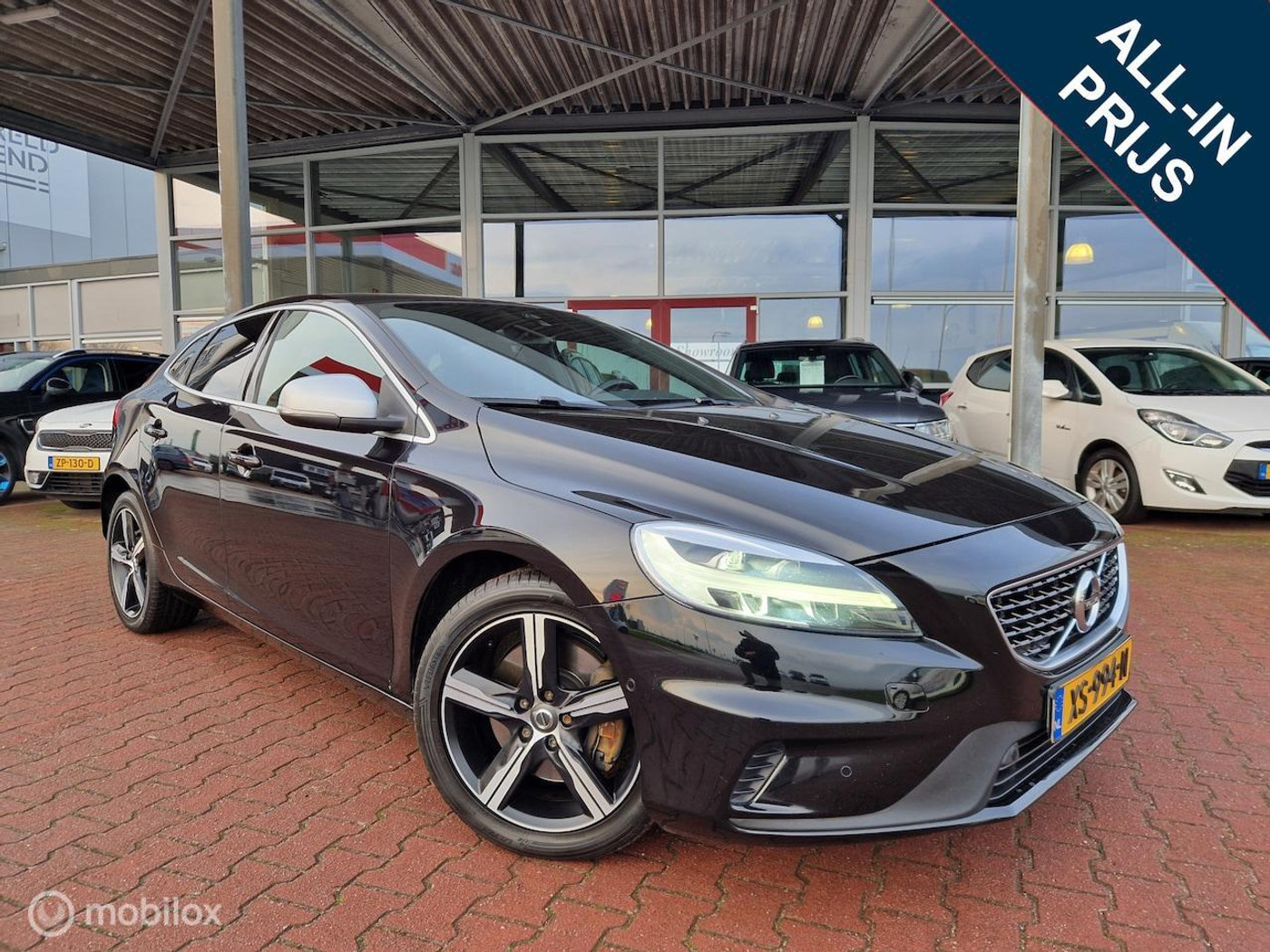 Volvo V40 1.5 T3 Polar+ Sport 12 MND BOVAG GAR | NAVI | TREKHAAK | PANO | STOELVERW | CAMERA | LMV 1 2019 - voorkant