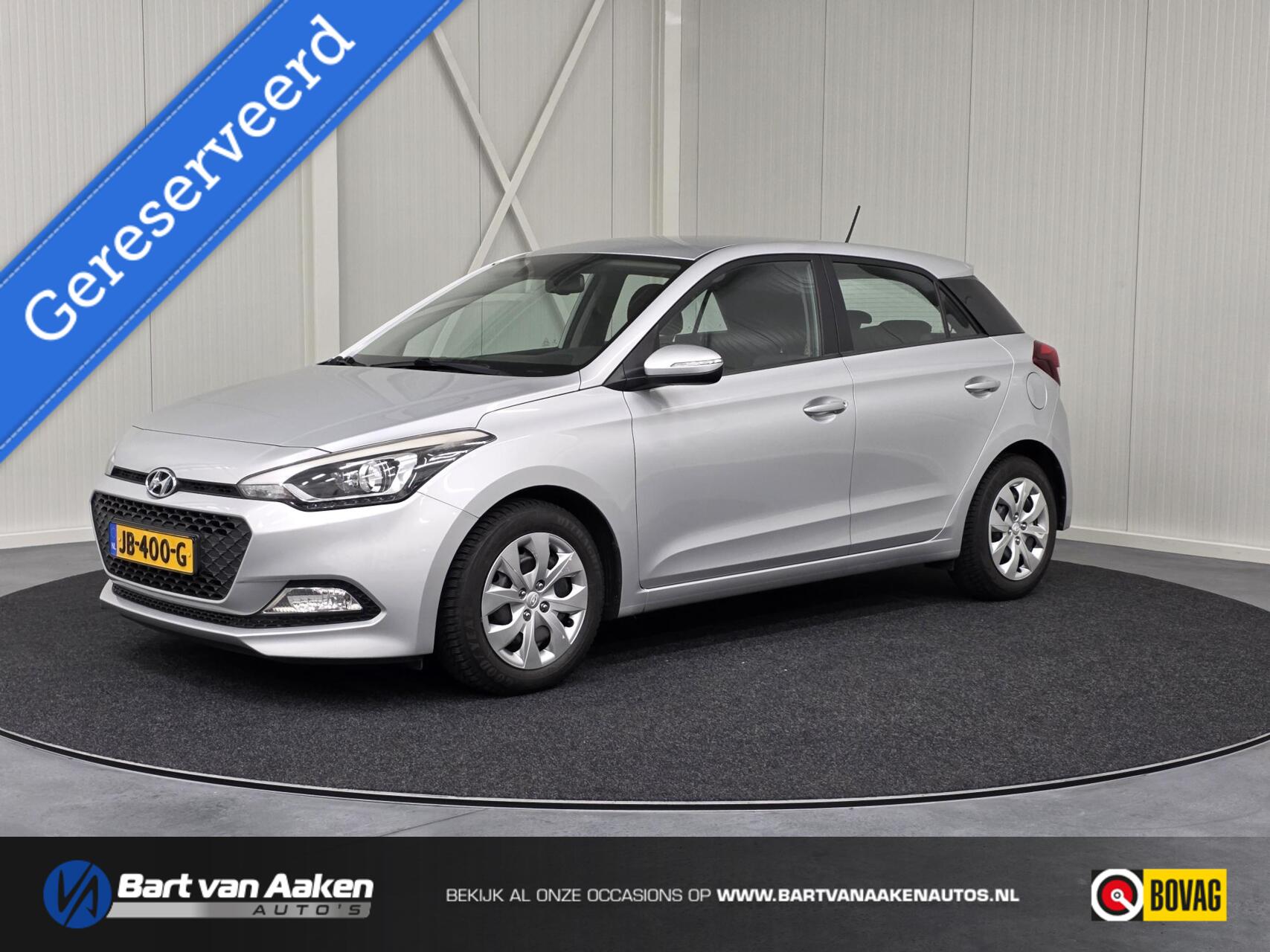 Hyundai I20 1.2 HP i-Motion Comfort Camera Navigatie Cruise Control PDC 2016 - voorkant