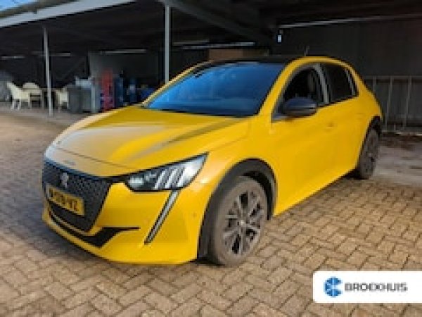 Peugeot 208 1.2 PureTech GT Pack 2022 - voorkant