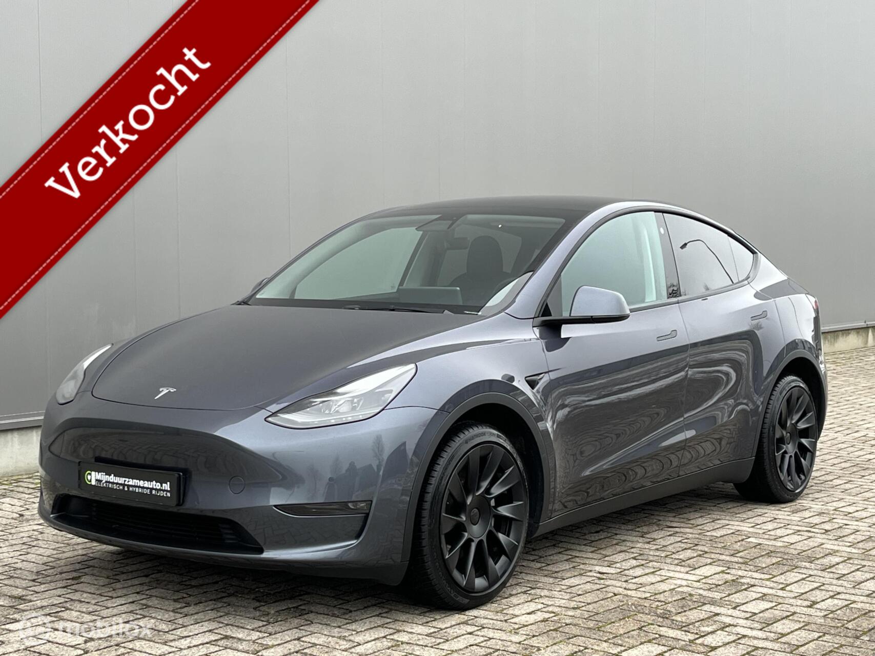 Tesla Model Y Long Range AWD 75 kWh - SOH 90 % - Trekhaak 2021 - voorkant