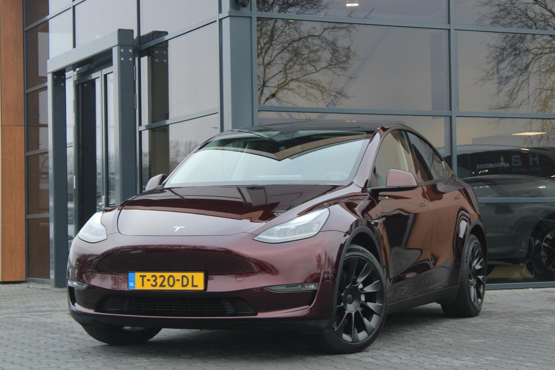 Tesla Model Y AWD Long Range | Trekhaak 2023 - voorkant