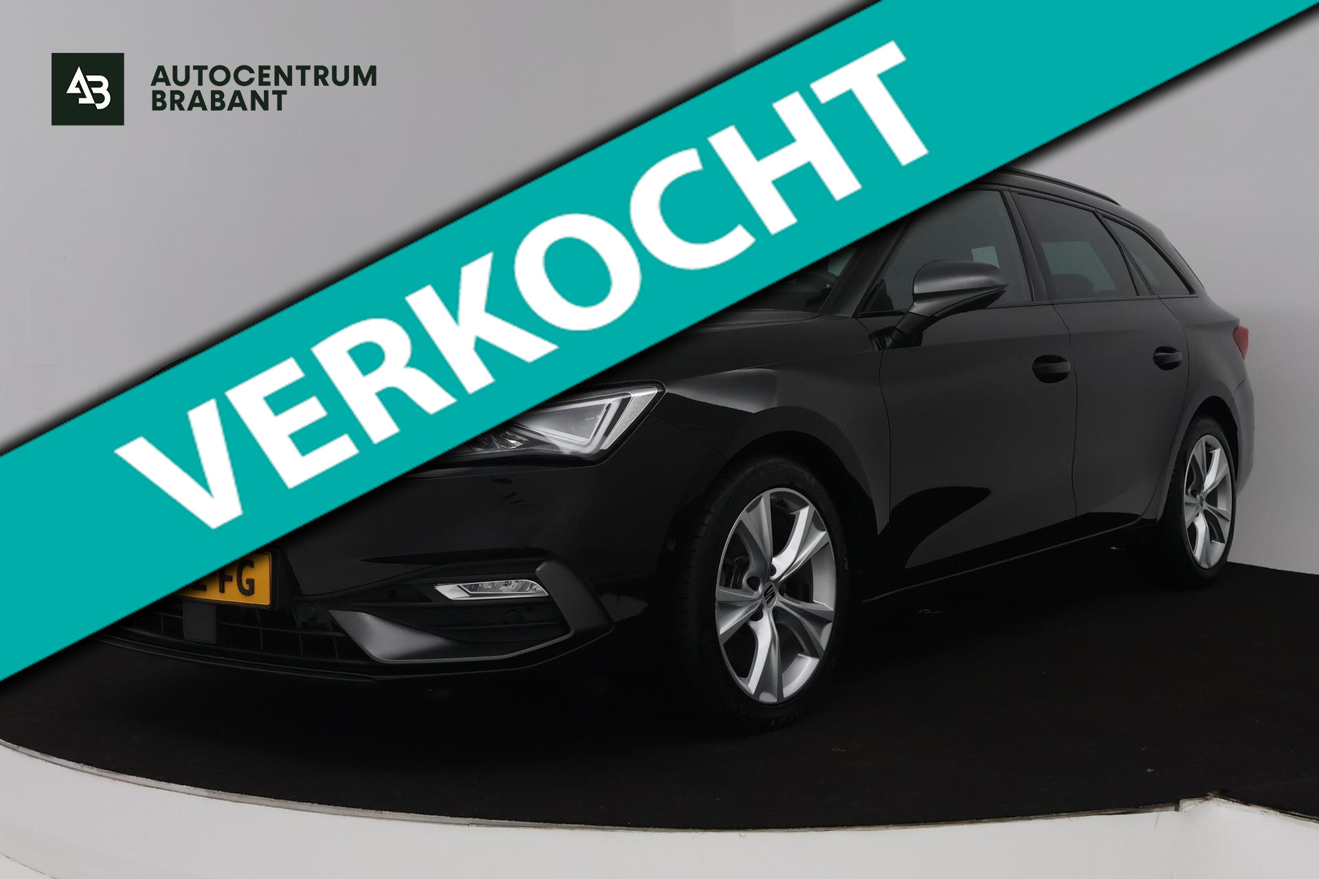 Seat Leon 1.5 eTSI FR Launch Edition (PANORAMADAK, STUUR/STOELVERWARMING, CAMERA, DIGITALE COCKPIT, CRUISE ADAPTIEF) 2021 - voorkant