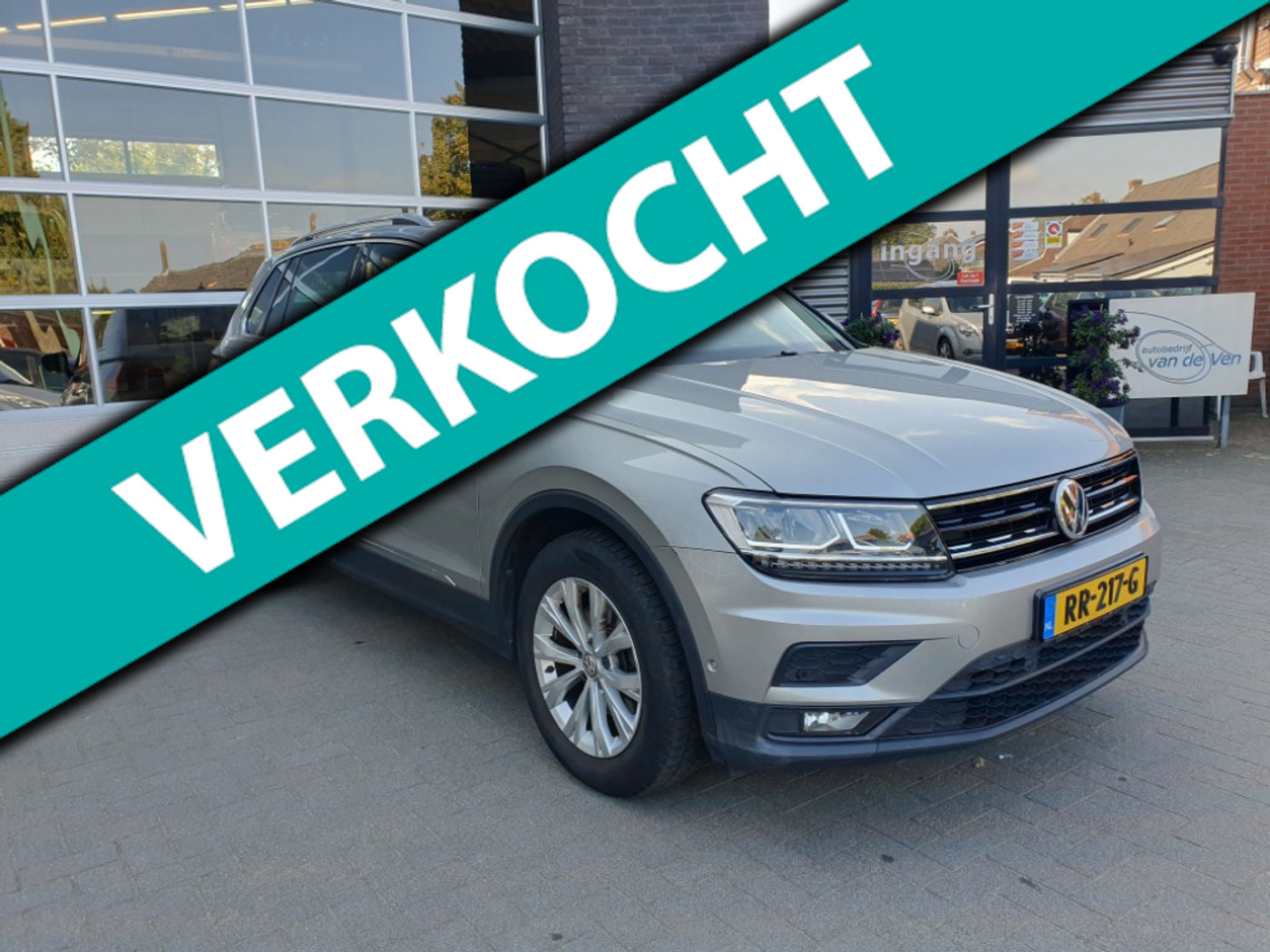 Volkswagen Tiguan 1.4 TSI 125PK ,Comfortline Business, camera, zwenkbare trekhaak, pdc, app connect 2018 - voorkant