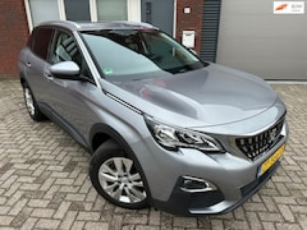 Peugeot 3008 1.2 PureTech Blue Lease Executive 2019 - voorkant