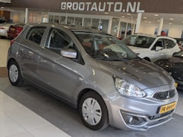 Foto van Mitsubishi Space Star