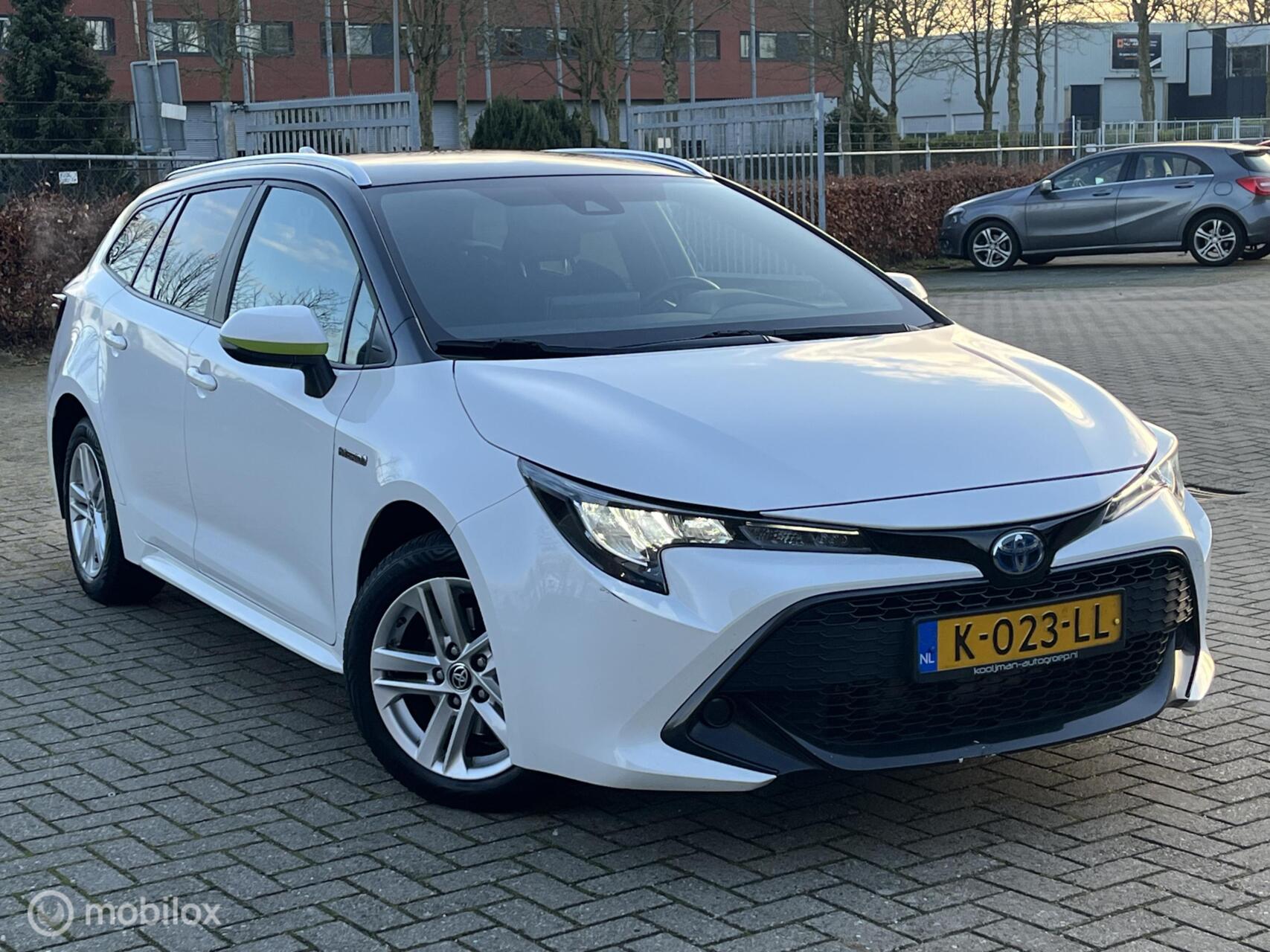 Toyota Toyota Corolla 1.8 Hybrid 1e eig. NAP, Dealer onderhouden! BTW Auto! 2021 - voorkant