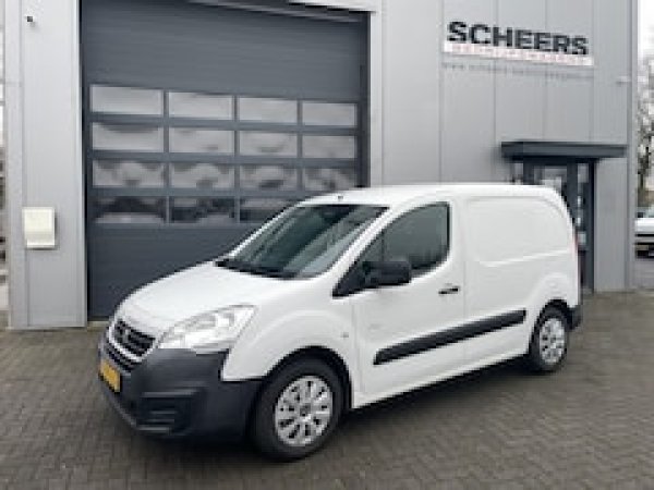 Foto van Peugeot Partner